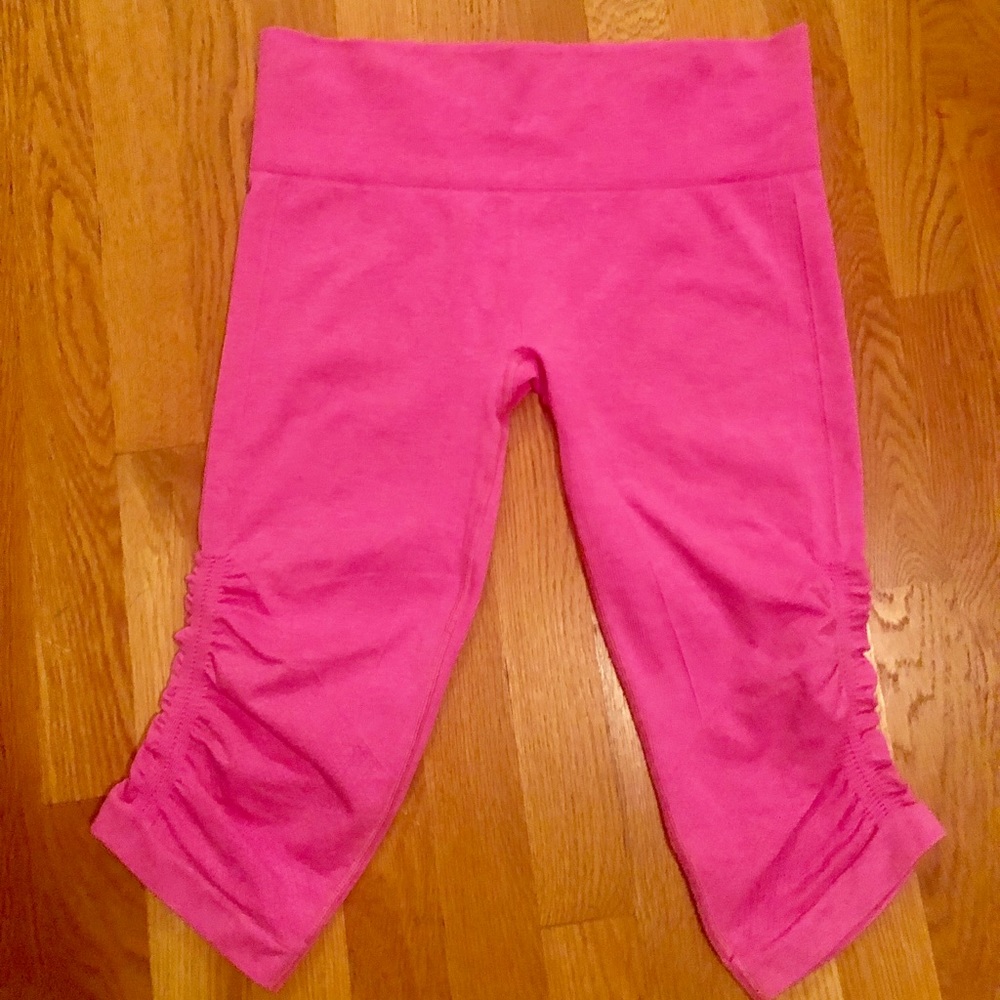 Lululemon Athletica pink capris Flow crop